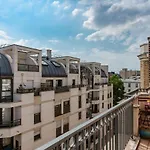Beaudelaire Center Residence